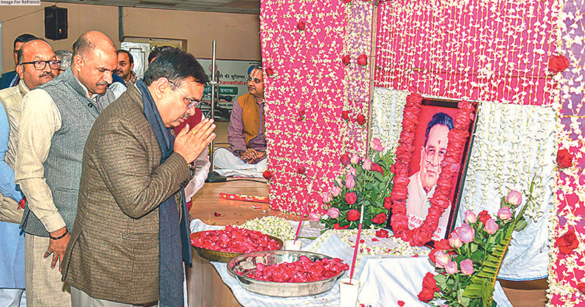 Guv, CM, Om Mathur others pay tributes